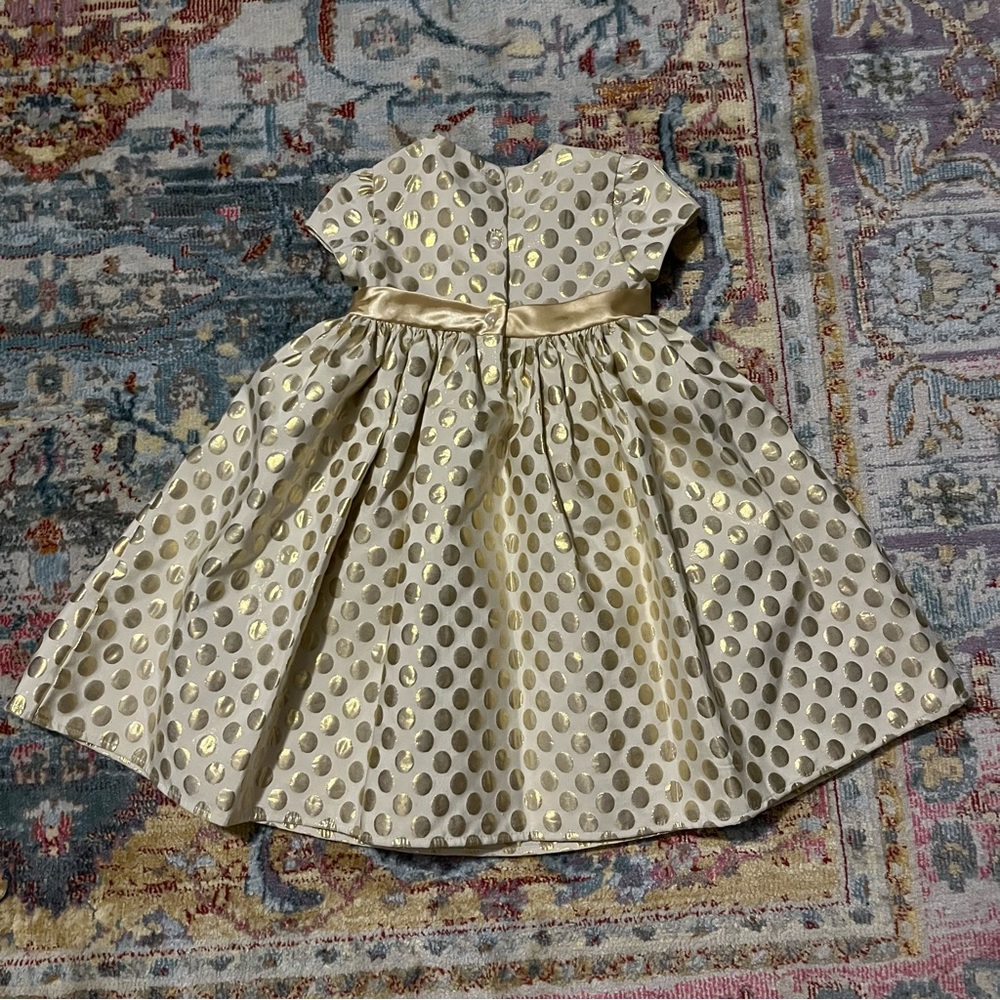 Formal Dress - Picture 2 of 6